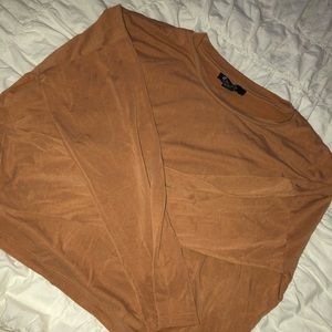 ✨BASIC TAN LONG SLEEVE TOP✨